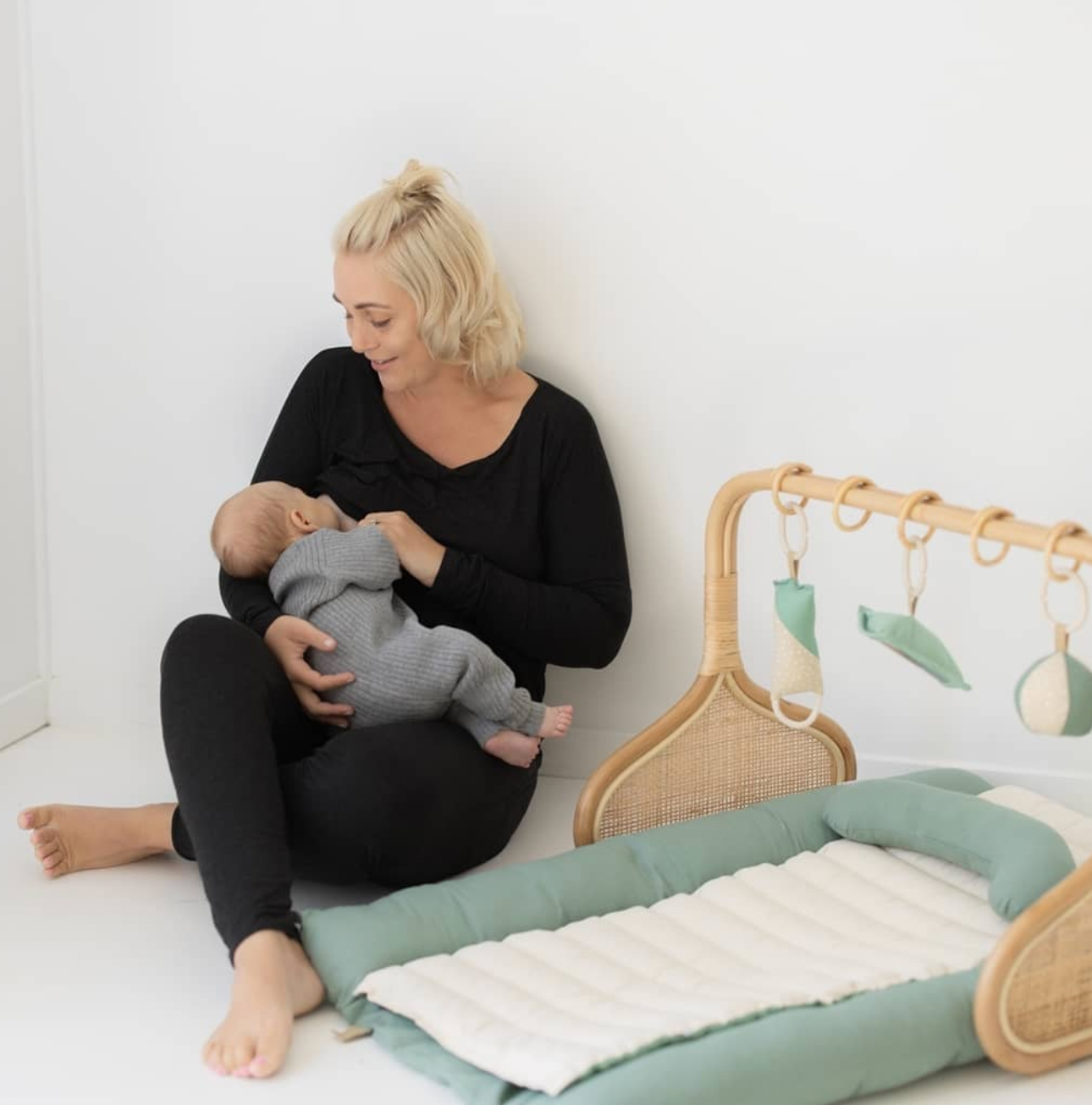 Embrace Comfort and Style: Why Investing in Peachymama Breastfeeding Clothes is a Game-Changer