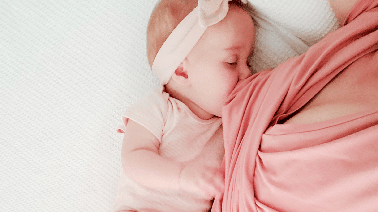 母乳喂养和同睡：一些优点和缺点