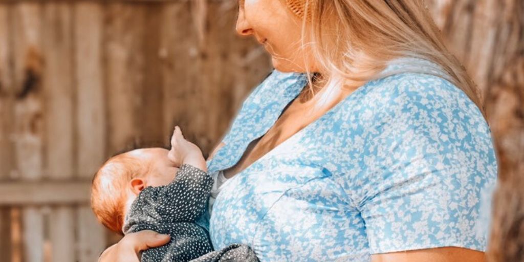How Breastfeeding Benefits Mums