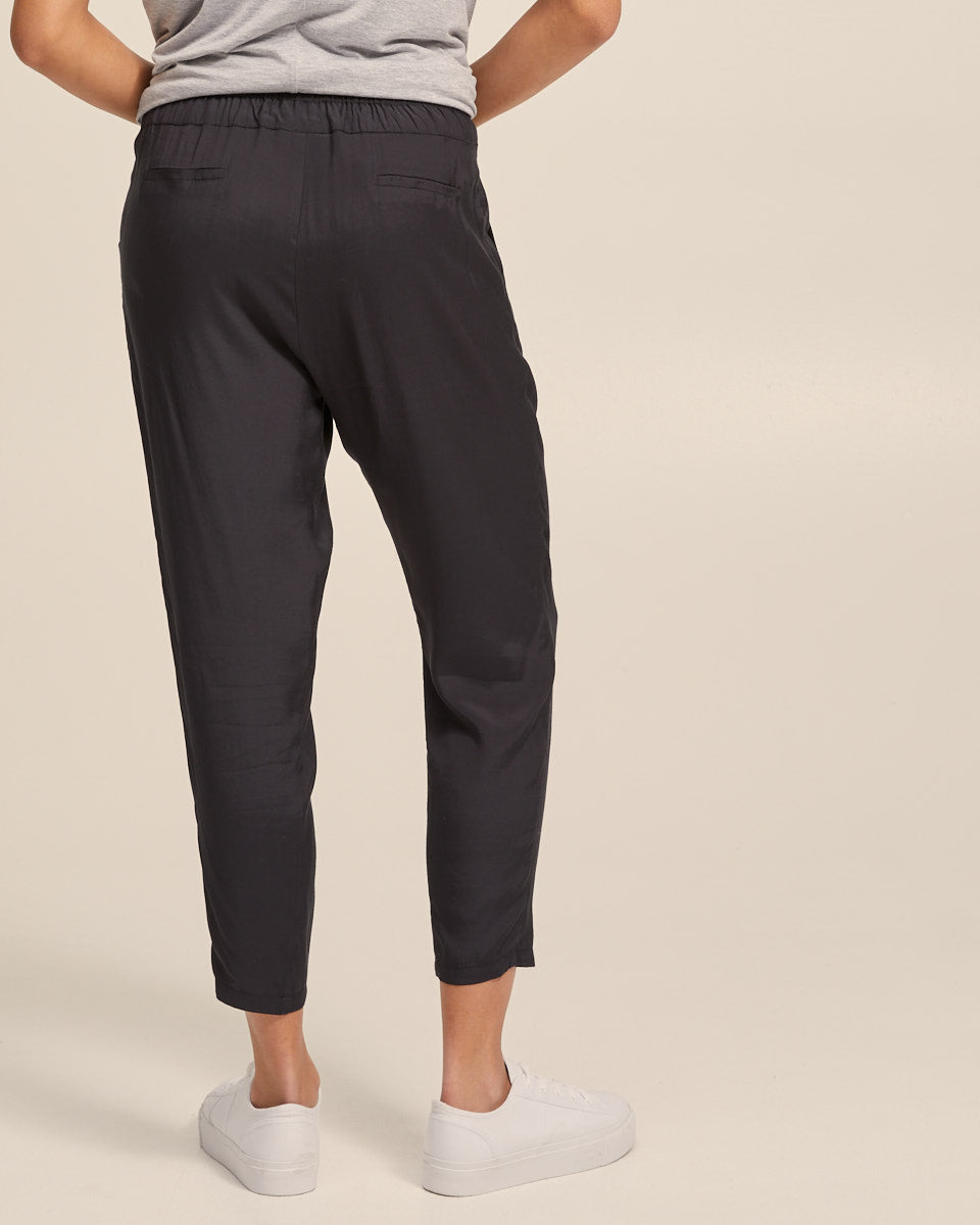 Smart Postpartum Pants - Washed Black - Peachymama - 2